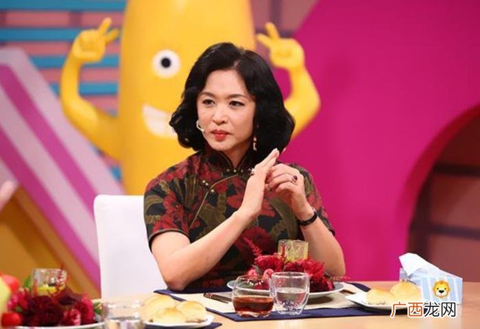 杨颖与杨幂比好看,被问到杨幂和杨颖谁更好看