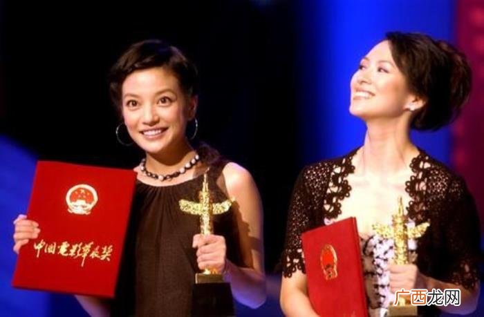 章子怡艺考，章子怡、赵薇当年中戏艺考考号紧挨着