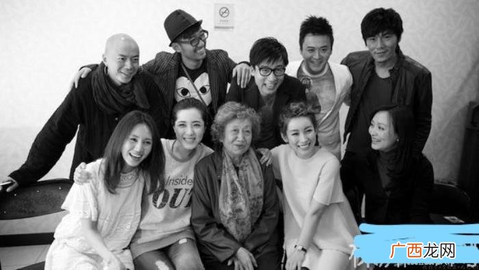 章子怡艺考，章子怡、赵薇当年中戏艺考考号紧挨着