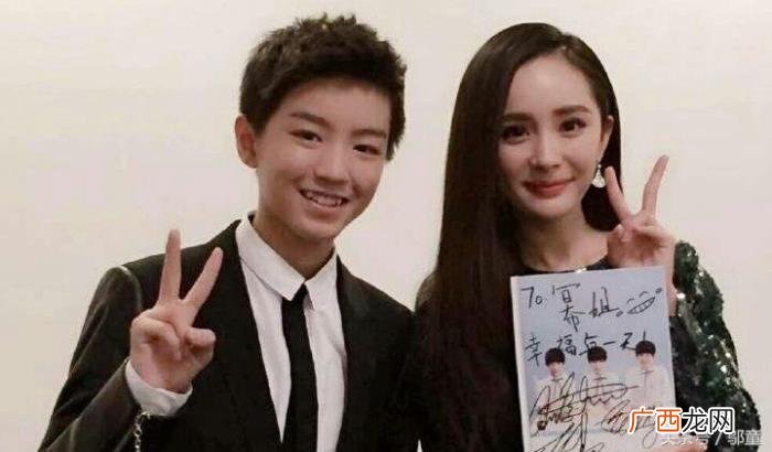 王俊凯杨幂，杨幂用十三个字回复王俊凯的生日祝福