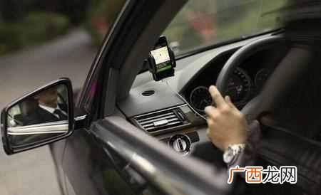 惊呆了：滴滴专车是黑车 不合法