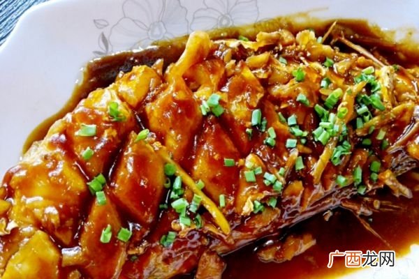 年夜饭为什么要吃鱼年夜饭的鱼不能吃完吗