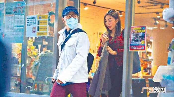 低调宣布怀孕的朋友圈，富家千金宣布怀孕