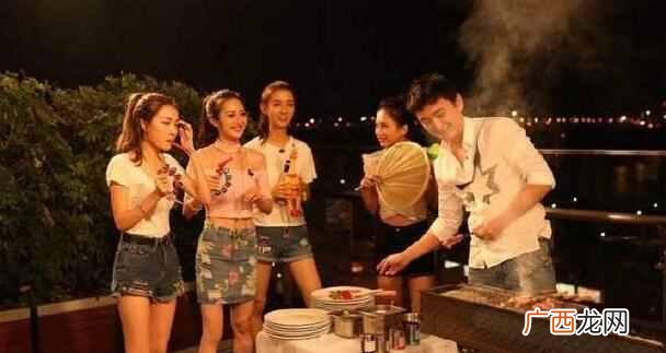 王思聪三亚庆生