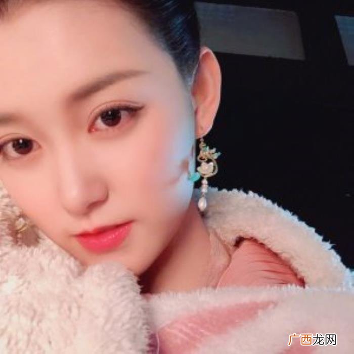 张子枫超话，张子枫超聚人气的萌新眉你一定需要