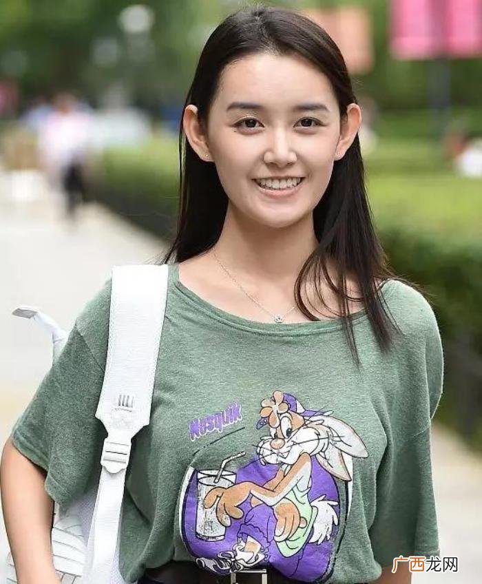 张子枫超话，张子枫超聚人气的萌新眉你一定需要