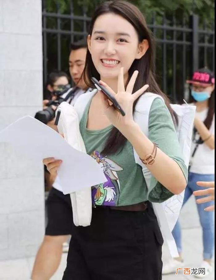 张子枫超话，张子枫超聚人气的萌新眉你一定需要