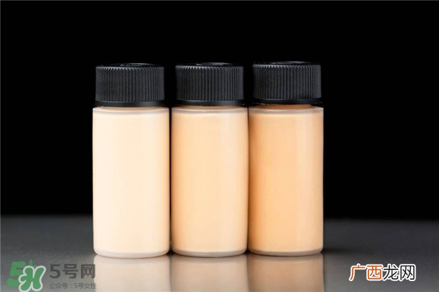 粉底液和乳液一样的吗 乳液和粉底液的区别