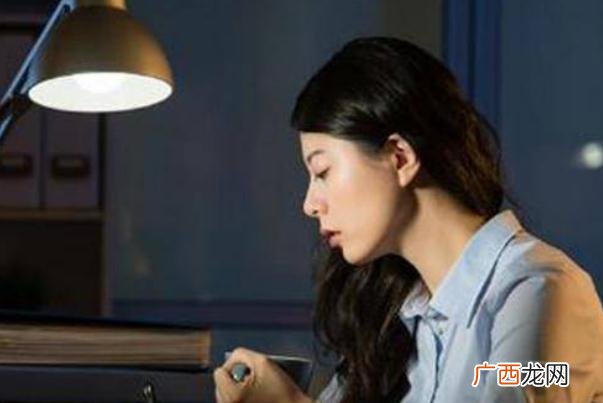 熬夜可以喝什么茶最好熬夜可以喝咖啡吗