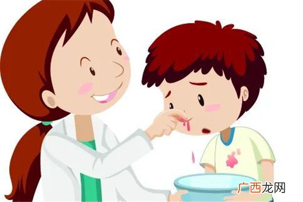 流鼻血有血块是什么原因引起的流鼻血会导致贫血吗