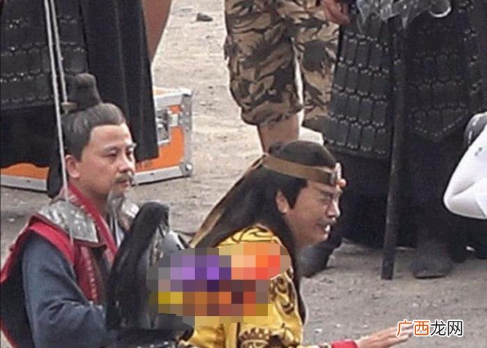 吴孟达养家，65岁吴孟达还在40度高温穿古装拍戏养家