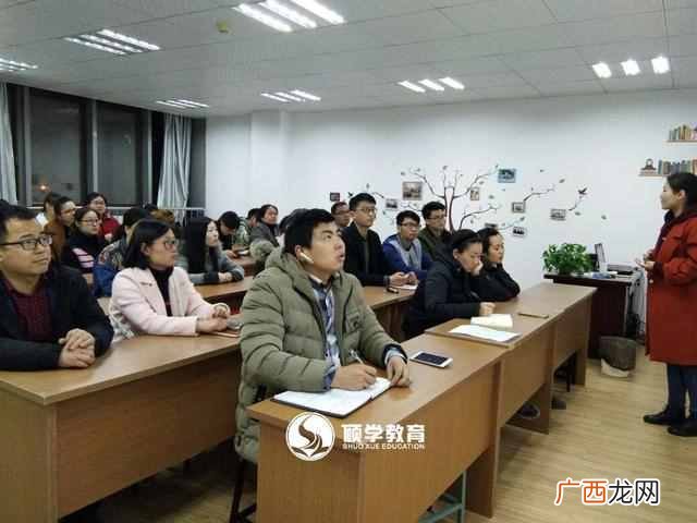 夜校是什么意思,夜校是成人高等教育的一种形式