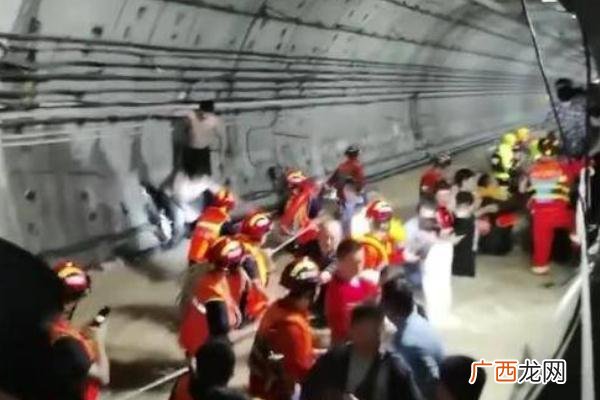 郑州地铁被困者讲述惊魂120分钟大暴雨的降水量是多少