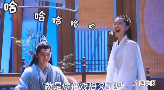 许凯谈周冬雨就害羞，周冬雨一见许凯就笑场