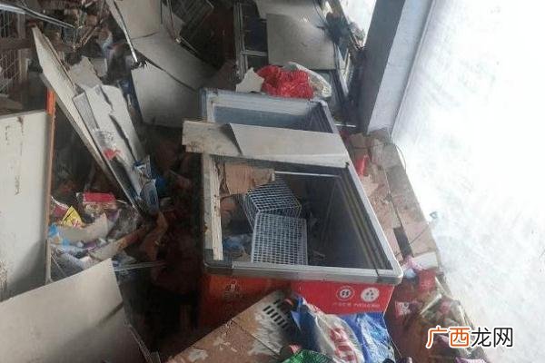 河南57岁阿姨冰柜漂浮1020分钟暴雨要准备好什么