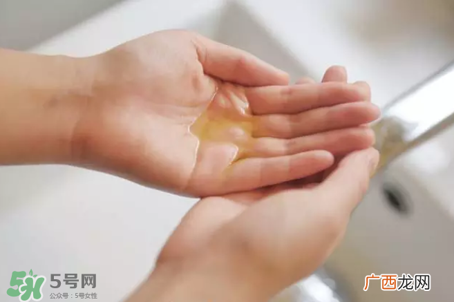 手部皮肤干燥怎么办？手部干燥解决方法