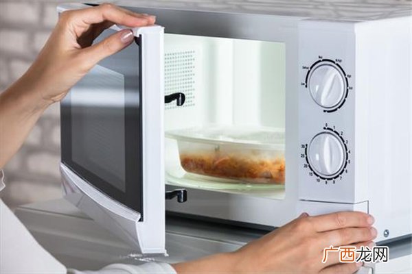 禁员工热饭老板回应称微波炉还在公司热饭微波炉热多久