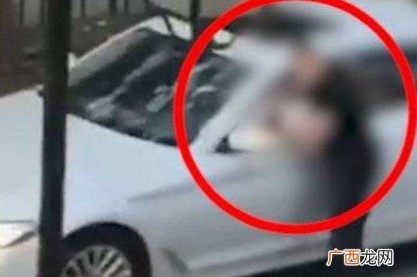 六旬男子因感情纠纷捅死29岁男子感情纠纷派出所怎么处理