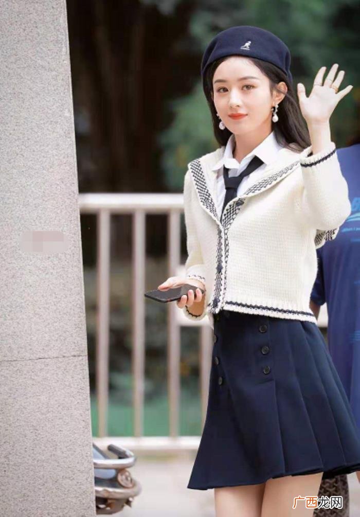 明星的证件照可以自己洗吗，明星证件照曝光