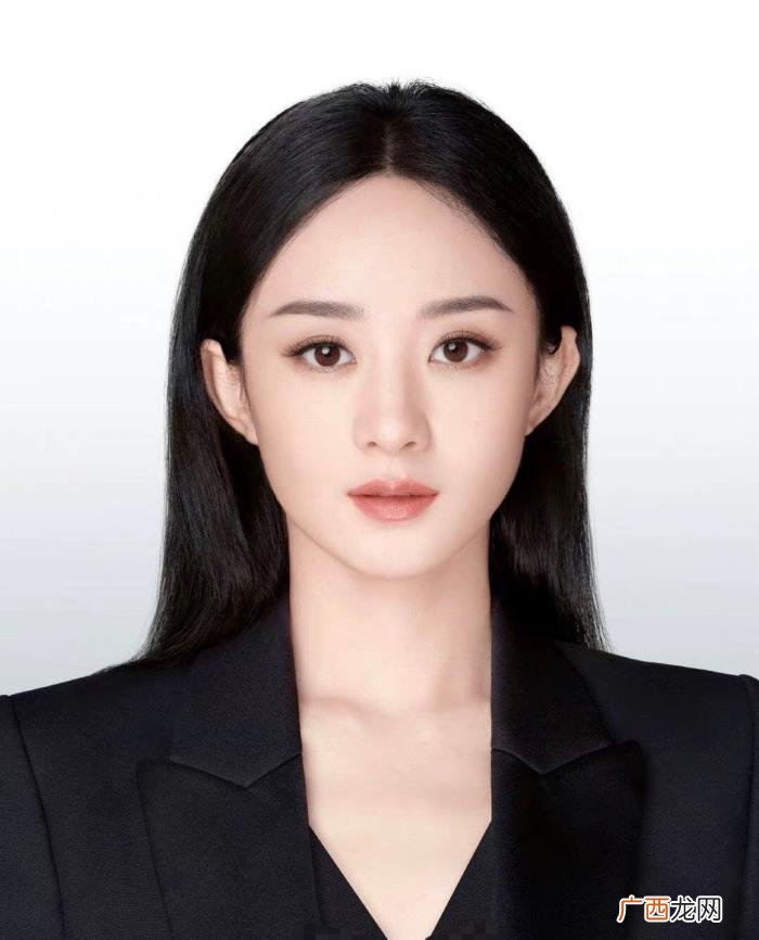 明星的证件照可以自己洗吗，明星证件照曝光