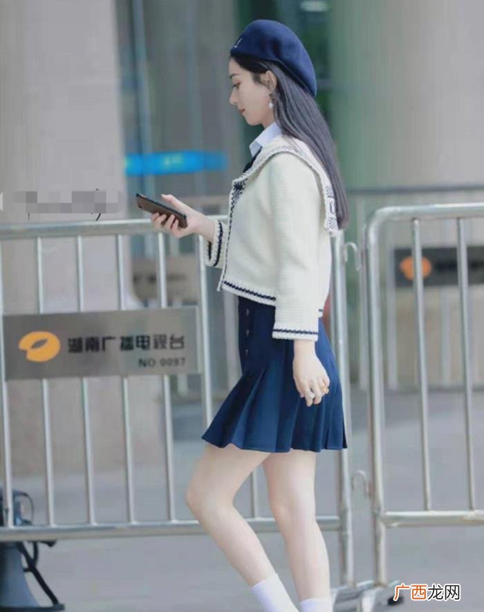 明星的证件照可以自己洗吗，明星证件照曝光