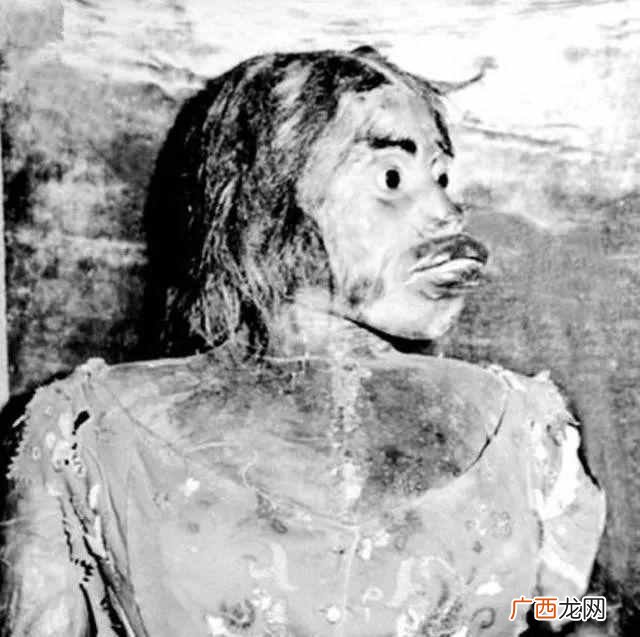 请问世界上最丑的人是谁，这悲惨的一生就是因为她丑陋的容貌