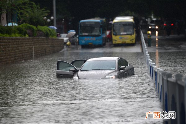 郑州暴雨因地下空间溺亡39人地铁排水怎么处理
