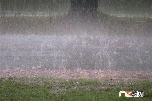 河南暴雨致302人遇难50人失踪暴雨时如何自救