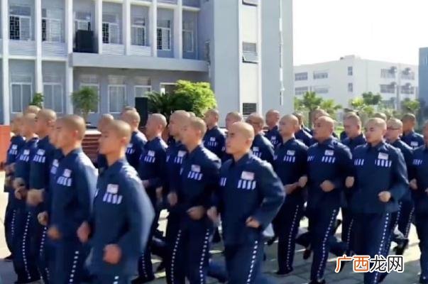 监狱拍视频介绍高墙内的世界监狱生活是什么样子的