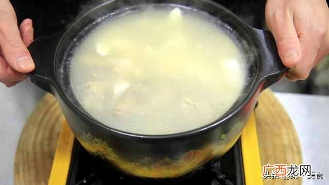排骨汤怎么炖最好喝，大师傅给指导指导下做法