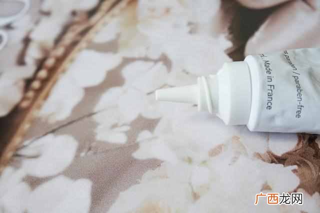 理肤泉祛痘效果怎么样，特意选择一款人气颇高的单品