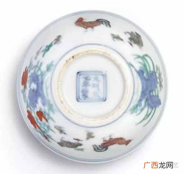 成化鸡缸杯存世几只，真品成化年制底款图片
