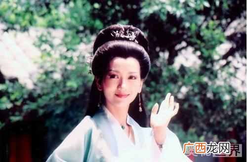 白莲花啥意思，下面就来认识一下白莲花是什么意思
