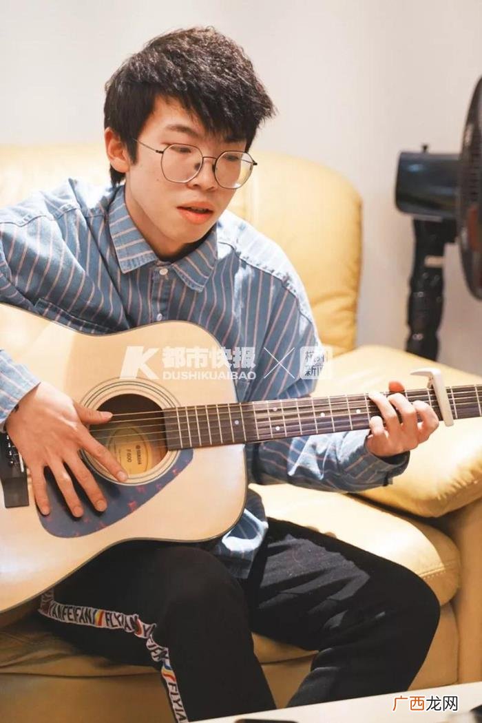 关晓彤神曲，张靓颖、关晓彤都在翻唱的抖音神曲