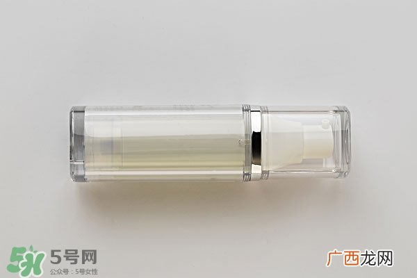 粉底液用了脸会暗沉吗 粉底液用久了皮肤好吗