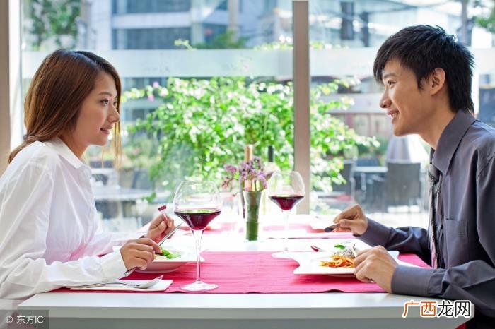 男生认真追女生的表现，男人真心追你的六种表现