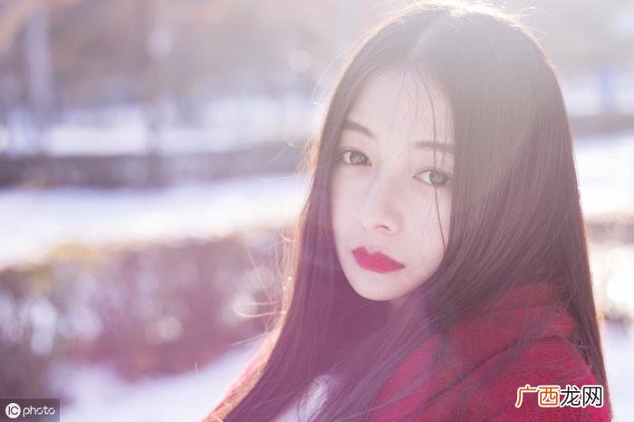 男生喜欢女生有什么表现，男生喜欢你时的5个明显表现