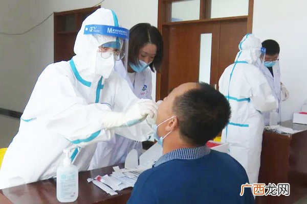 扬州老人向检测点志愿者吐痰核酸检测前注意事项
