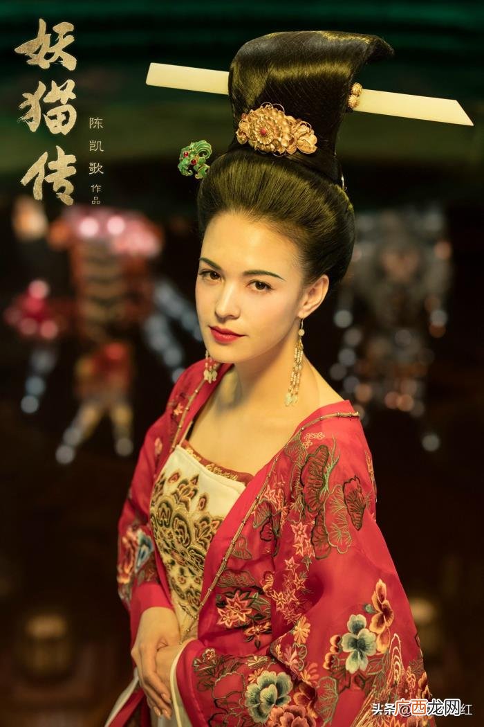 迪丽热巴长得一般，又暴露迪丽热巴长相缺陷