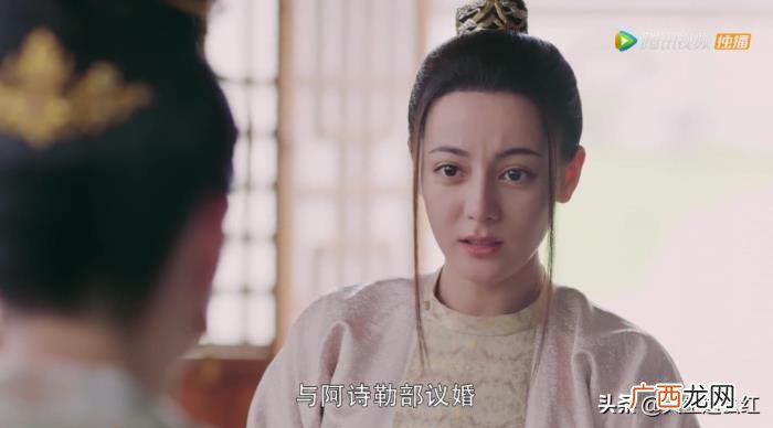 迪丽热巴长得一般，又暴露迪丽热巴长相缺陷
