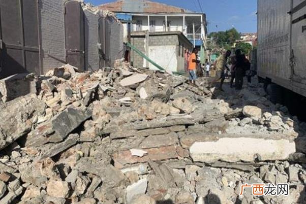 海地7.3级地震已致304人死亡地震要躲在哪个地方