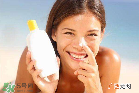 痘痘肌的护肤品怎么挑？正确挑选祛痘产品