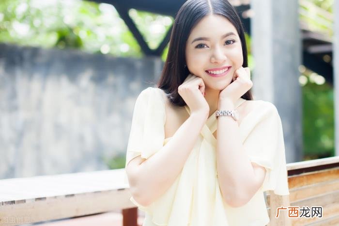 女生喜欢直接一点还是含蓄，女孩子喜欢男孩子的表现