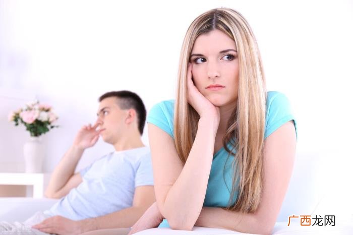 女生喜欢直接一点还是含蓄，女孩子喜欢男孩子的表现