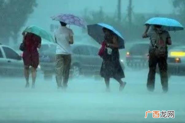辽宁多地现强降雨2万余人转移避险暴雨天气飞机能正常起飞吗