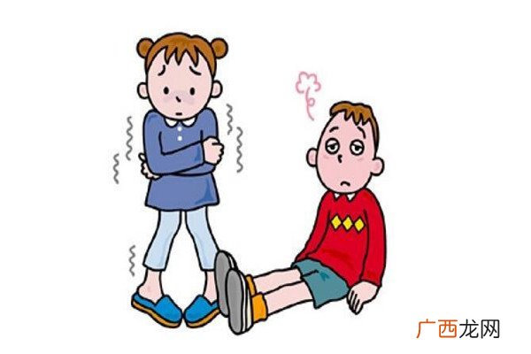 病人家属搭救低血糖晕倒医生低血糖晕倒怎么急救