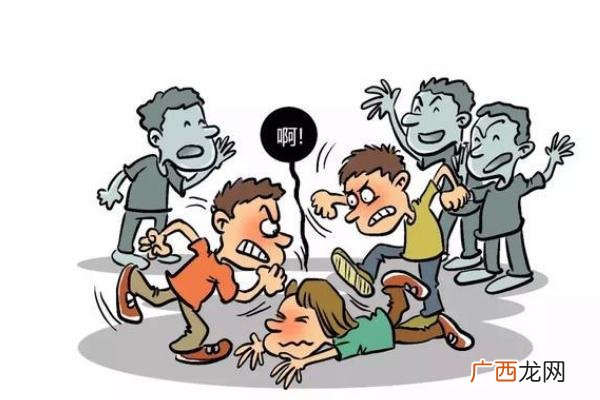 15岁中考生霸凌室友并篡改其志愿校园霸凌要承担什么责任