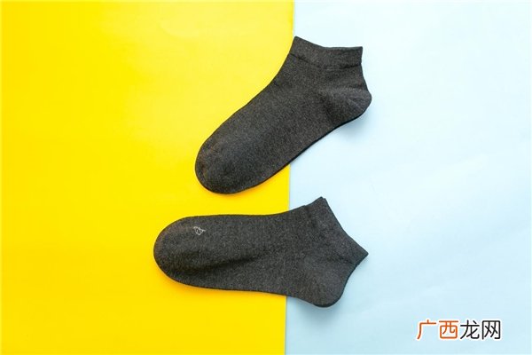 央视曝光部分袜子致癌染料超标可分解芳香胺什么条件下致癌