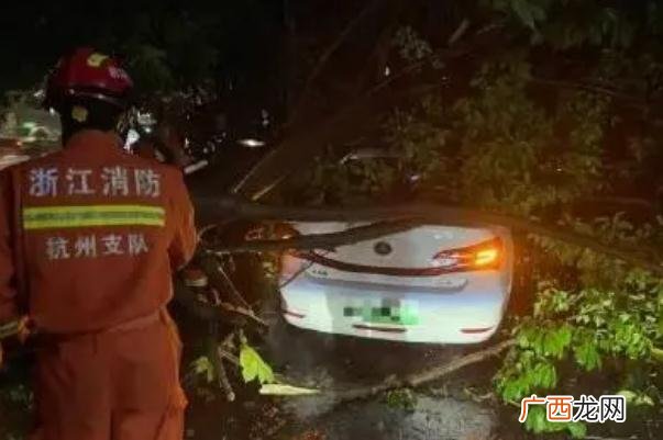 杭州暴雨:有车库被淹暴雨车库被淹保险赔吗