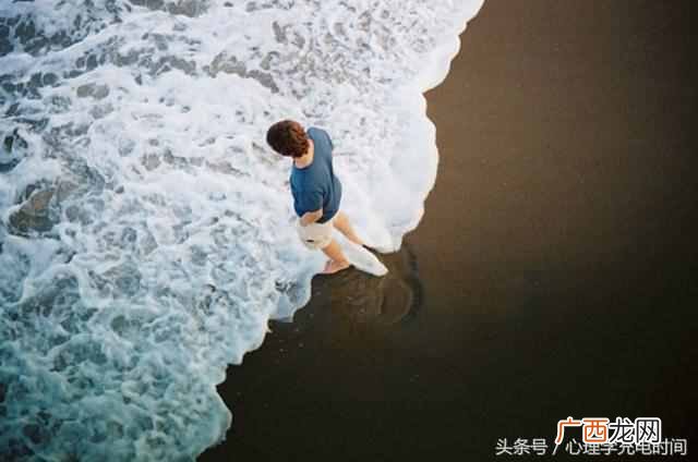 颓废的意思,一个人颓废的3个表现